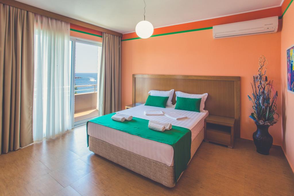 Apartments Deus Dobra Voda Zewnętrze zdjęcie